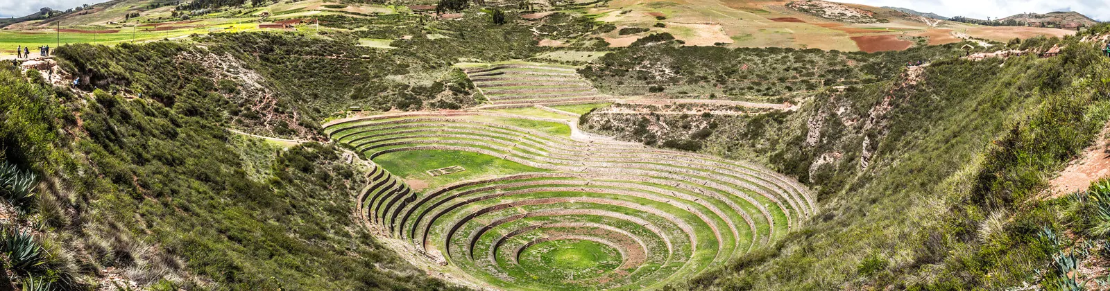 MORAY TOUR AND SALINERAS / HALF DAY (5 HOURS): <strong>Visit Salineras, Moray, and the local weaving  center at Chinchero</strong>